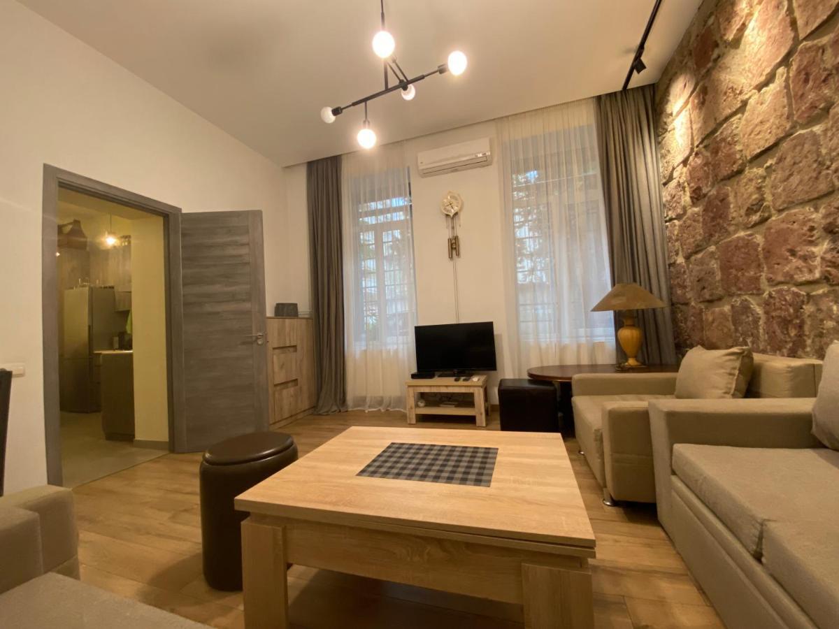 Nice Loft On Uznadze Street Tbilisi Esterno foto